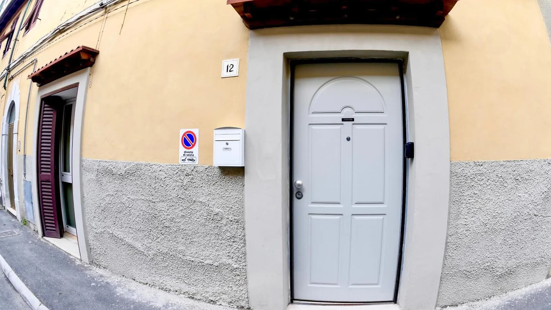 Borgo Apartment, Zona Porto リヴォルノ アパート